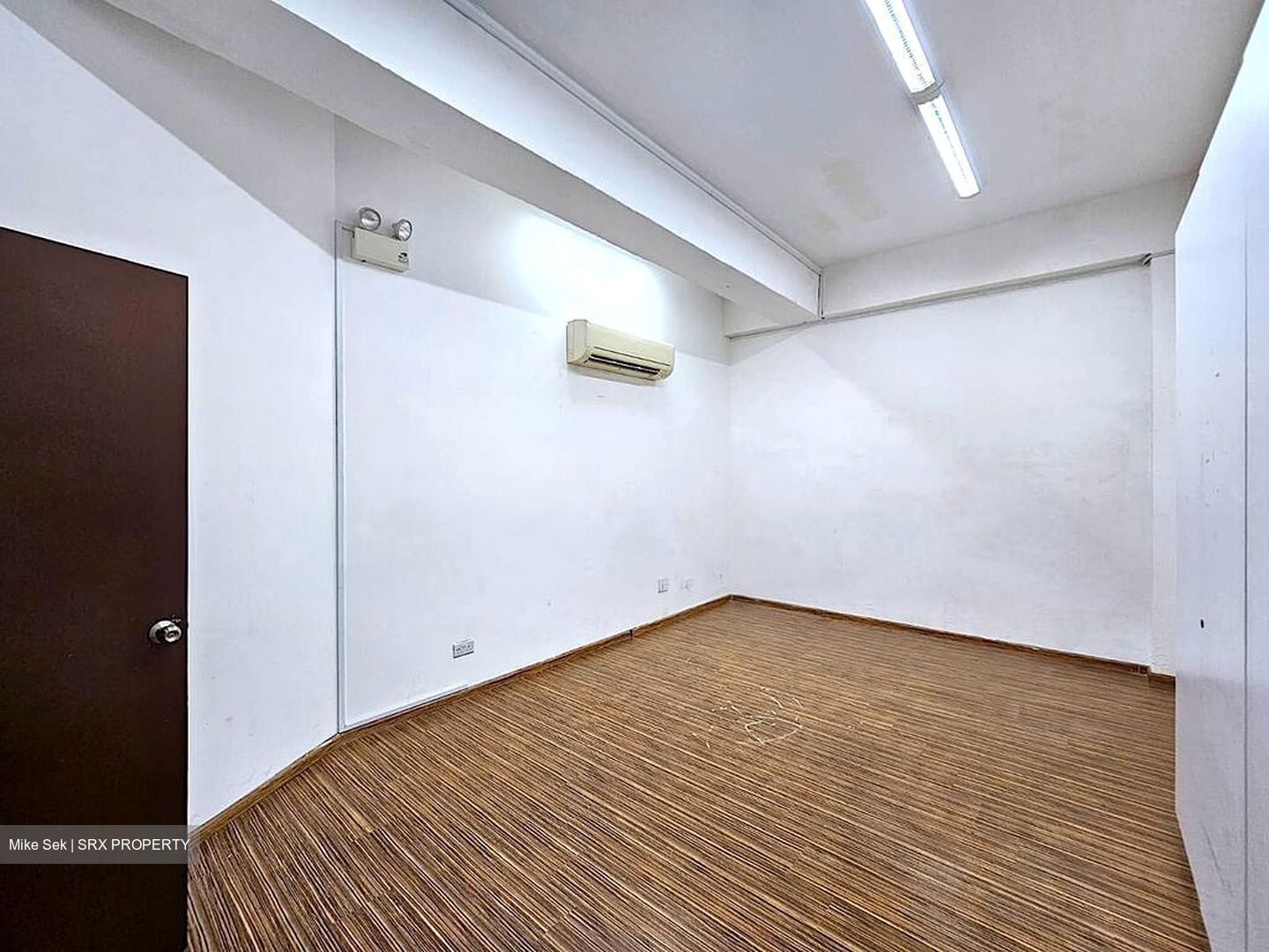 Kapo Factory Building (D13), Factory #504158191